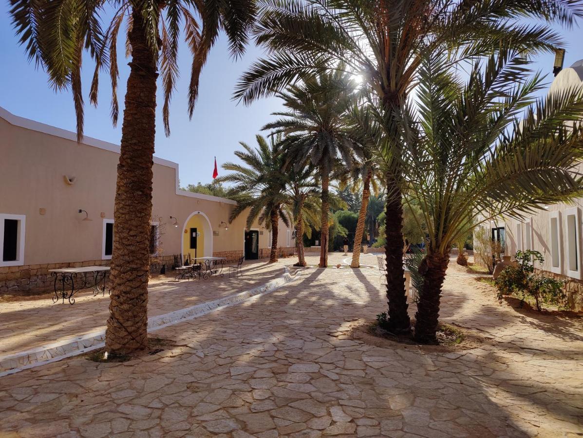 Hotel Pansy Qasr Ghilan Kültér fotó